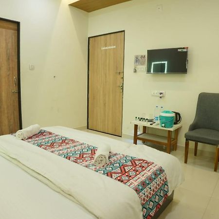 Hotel Ayodhya Virpur 외부 사진