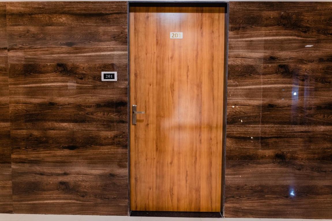 Hotel Ayodhya Virpur 외부 사진