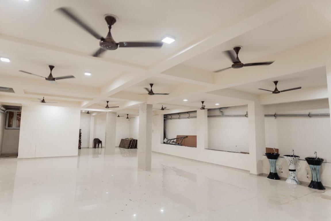 Hotel Ayodhya Virpur 외부 사진